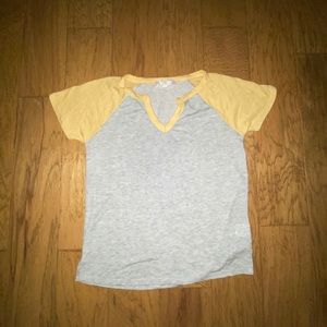 Grey and yellow skater tee